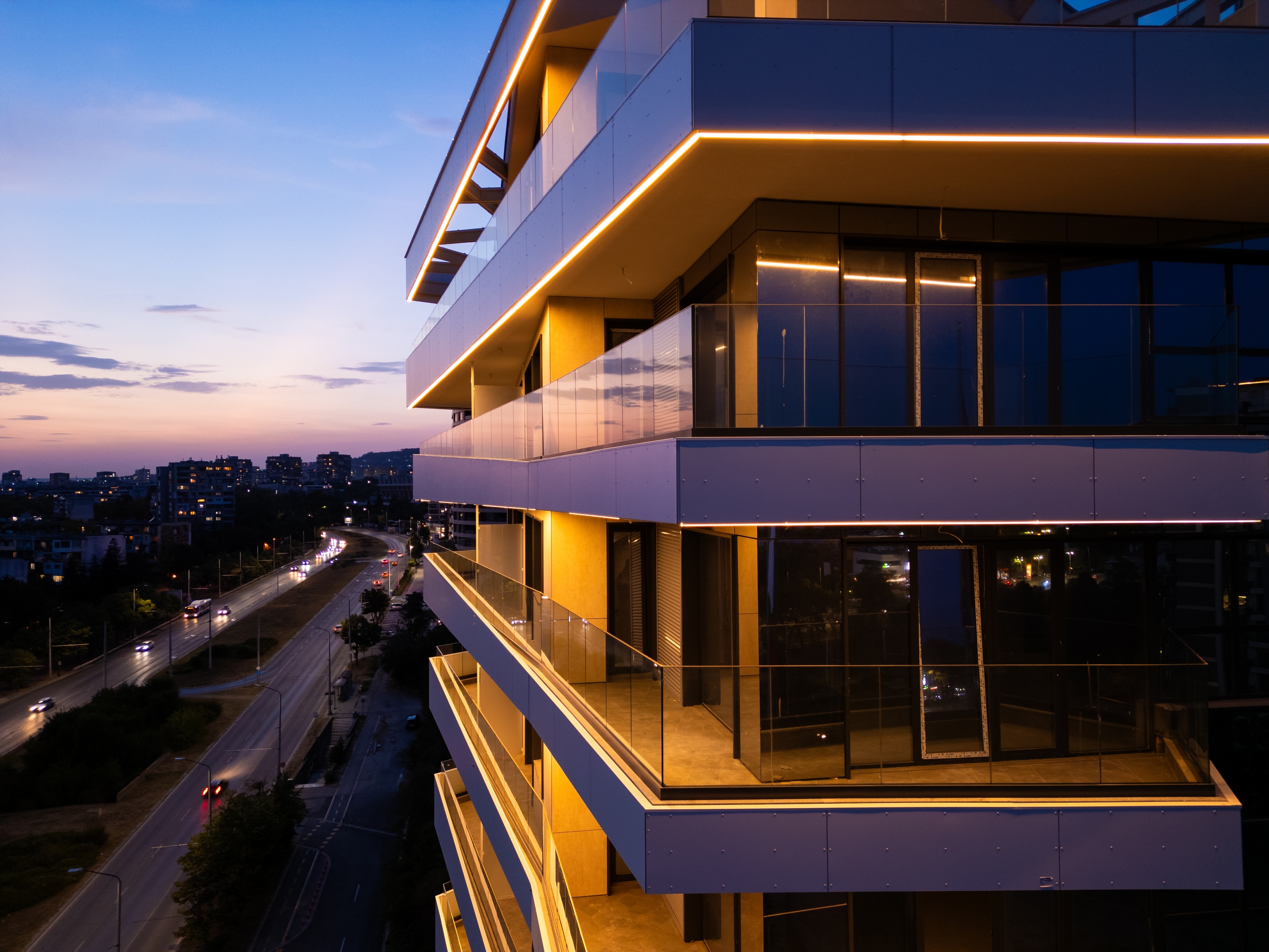 Application concept: continuous balcony outline lighting at dusk